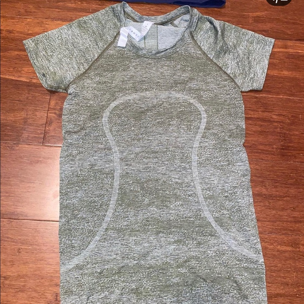 Lulu lemon shirt. Army green